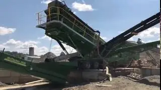 McCloskey Washing Systems   S190 3D Rinser into a 36TS Sand Screw
