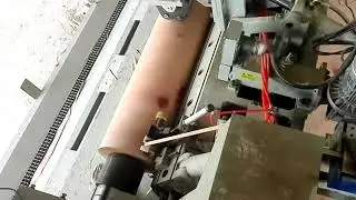 Single spindle veneer rotary peeling lathe
