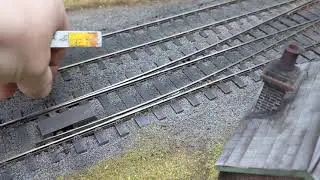 Over coming Peco 0 gauge point problems..