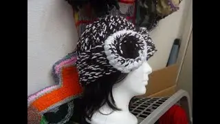 Beginners Loom Tutorial🧶 The start of How to Loom knit Flowers🧵✂