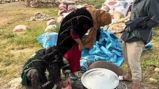 لما امك تغلي الحليب😍حياة الريف