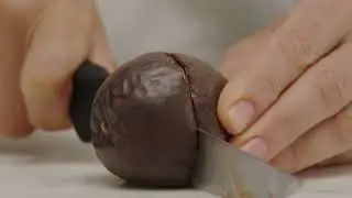 Passion, Color, Chocolate: Our Bonbon‑Making Process