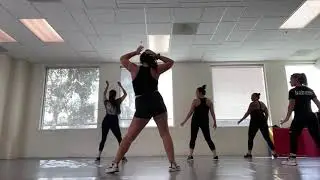 NICE AND SLOW by Usher|| HOUSE PARTY HIIT