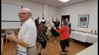 2022 10 17 Simchat Torah Dancing