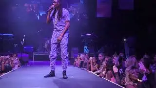 Snoop Dogg performing at the SU Magazine's 17th Anniversary Celebration at Avalon Nightclub in Holly