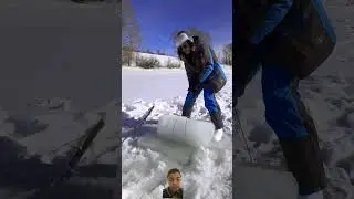 WOW!😱 girl makes FIRE from ICE🔥🧊##camping #survival #bushcraft #outdoors #lifehacks