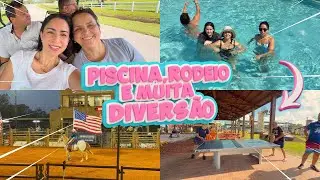 APROVEITAMOS O DIA NA PISCINA. CONHE&Ccedil;A UM RODEIO AMERICANO! 