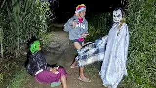 KUNTILANAK VS PAK USTAD || Lucu auto di plorotin bikin ngakak || funny ghost prank 2024