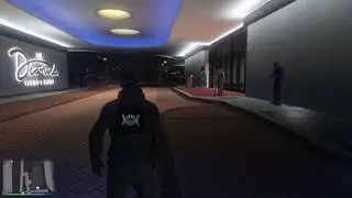 Grand Theft Auto V_ spamming L2 button to change views at the poker table is a habit