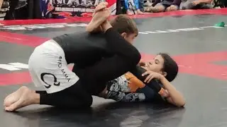 Romantic grappling match girl V'S Boy 😱 sports jiujitsu 😱#wwe #jiujitsu #wrestling
