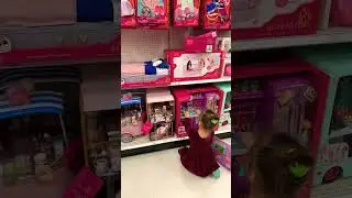 AMAZING CUTE GIRL JILANA GOES TOY SHOPPING AT TARGET ANCHORAGE ALASKA #target #short #jilana #toy