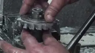 Side and face milling cutter with variable width