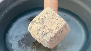 Sand Crumbling in water 💦#pasted #satisfying#relaxingasmr #amazing