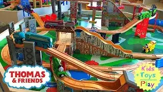 Thomas and Friends Wooden Play Table | Thomas Kids Toys Play Tender Bender Playtime!