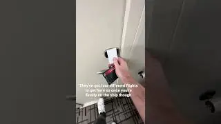 Ваш ПЕРВЫЙ рабочий день на круизном судне вы тратите на доставку СОТЕН фунтов багажа на судно.