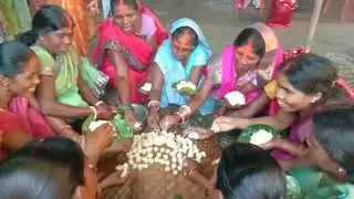  Hamare yahan shaadi me  ureda ka Bhari bhi banaye jati hi 
