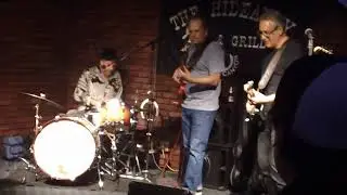 Hideaway 12.17.17 Lynn Coulter Cross Cut Saw