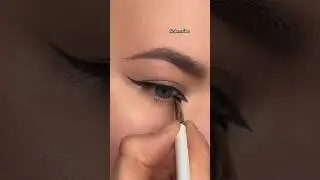 How To Apply Basic Eyeliner Tutorial😍 #eyemakeup #makeup #makeuptutorial #shorts #shortvideo #viralv