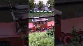 В Бельгии многие люди постоянно проживают на судах, пришвартованных на реках страны.