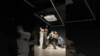 AYO Chris Brown VIRAL DANCE in SEOUL 💥🇰🇷 #korea #dance #danceteam