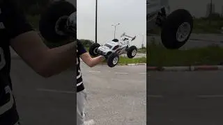 How many kmh do you think this car going ?🤔#rc #car #hobao #rccar