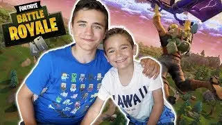 FORTNITE vs SWAN THE VOICE : J'apprends à jouer à mon petit frère - Néo The One