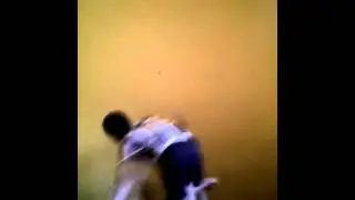 Jugando a las luchas con mi hermana