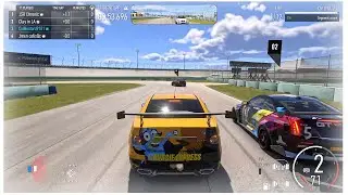 Defending against a faster driver in Forza Motorsport