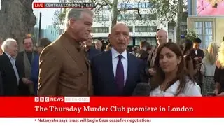Pierce Brosnan and Ben Kingsley SINGING on the red carpet #thursdaymurderclub #celebrityinterview 