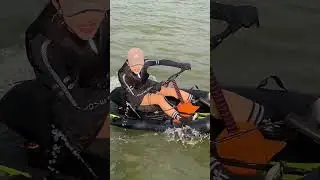 RushWave Surf Boat，Gasoline-powered surfboard#rushwave  #Surfing #surfboard #Oilsurfboard