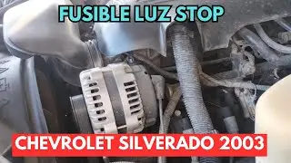 &iquest;Donde esta el Fusible Luz STOP en Chevrolet Silverado 2003?