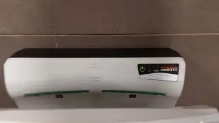 Mediclinics Dualflow-Plus hand-dryer at BURGER-KING bathroom in SAN GIORGIO BIGARELLO (MN) IT