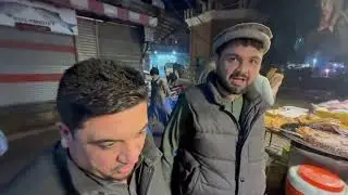 Old aged baba is selling spicy and juicy fried fish | Aaby tabaa fish wala baba #shorts 