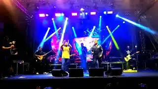 GABRIEL FERNANDES (CIRO BATISTA) no meio dos louvores