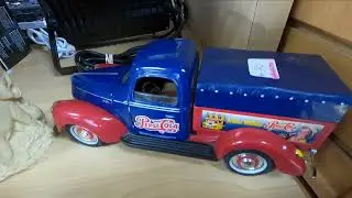 Howard's Pawn Shop/Easter's On It's Way!/Art & Decor (Mr. Thrasha Show Episode 102)