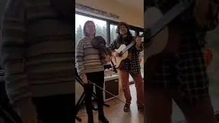 Douce France - Charles Trenet (played live by Violvetine)
