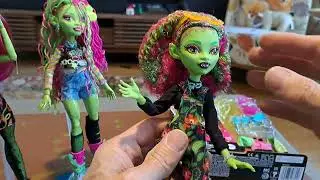 Toy Talk and Stuff 659: Monster High Venus Mc Flytrap Yearbook doll!