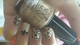 Gold Leopard Print Nails