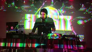 El Dusty opens up his headliner set at the Moroccan Lounge in LA. 8.5.18