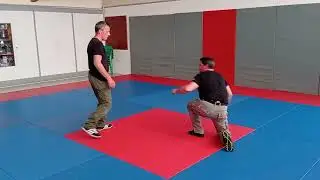 Educatif pour g&eacute;rer la distance face au couteau