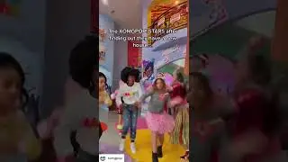 XOMGPOP | Who wants a XOMG POP! house tour🌈💗