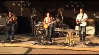 Anatara covering FleetwoodMac
