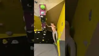 Fun V0 Boulder Problem #bouldering #shorts #climbing