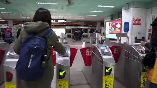 Taiwan, Taipei, MRT ride from Technology Building Station to Daan