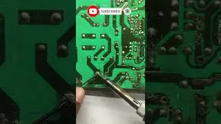 Soldering wire to flux: a step-by-step guide #shorts