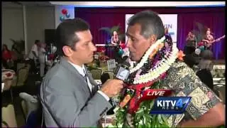 Andrew Pereira talks with James 