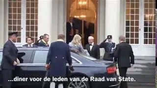 Aankomst van Koning Willem-Alexander en Koningin Máxima bij paleis Noordeinde