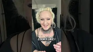 Goth baddie makeup look 