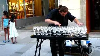 Petr Spatina crystal glass playing live on Vienna streets