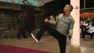 Peepuls perform  (we all na mate) excellent dance moves